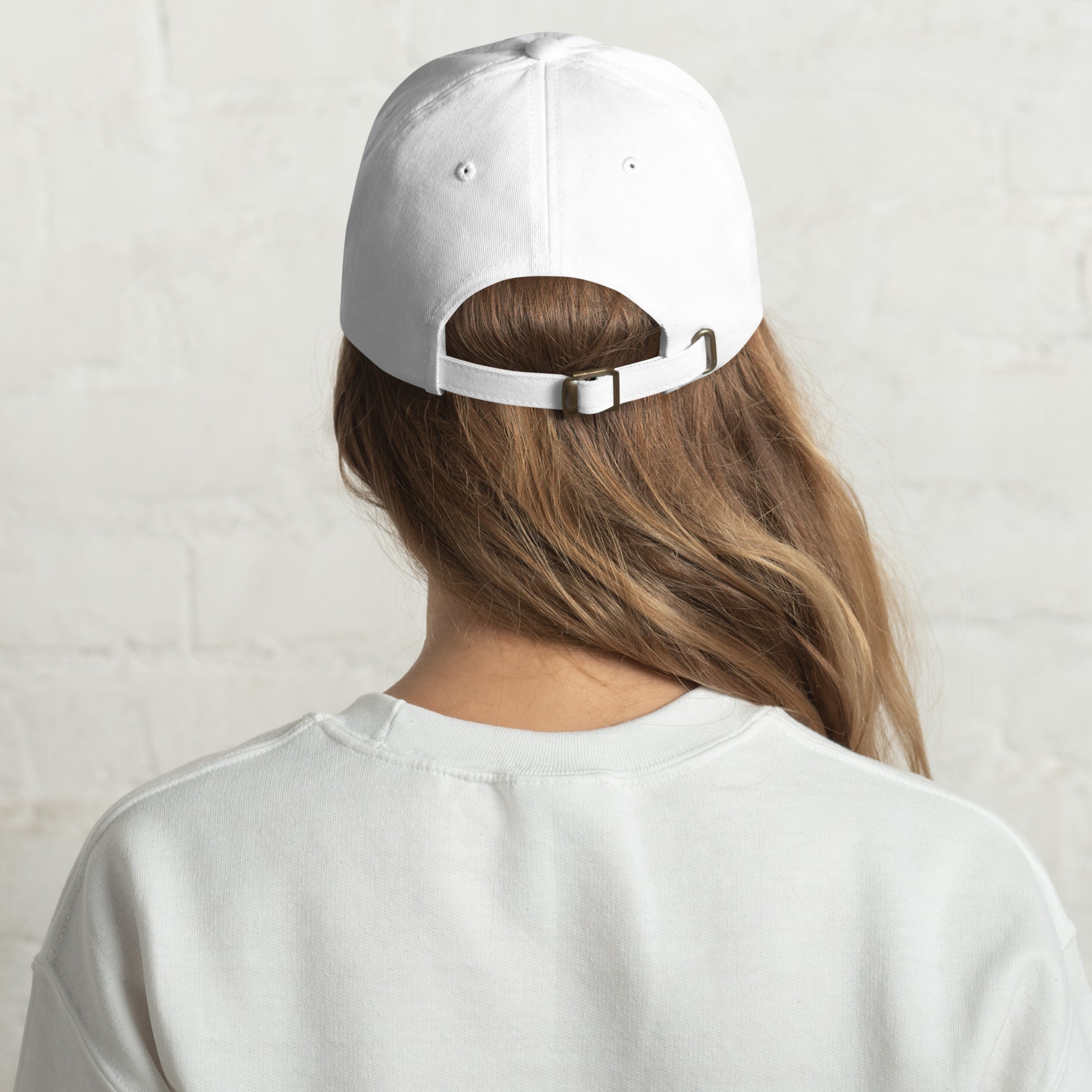 W/HEELS Logo Embroidered Cap White – Navy Embroidery